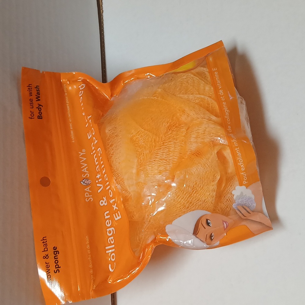 Spa Savvy Orange Exfoliating Pouf  E NWT